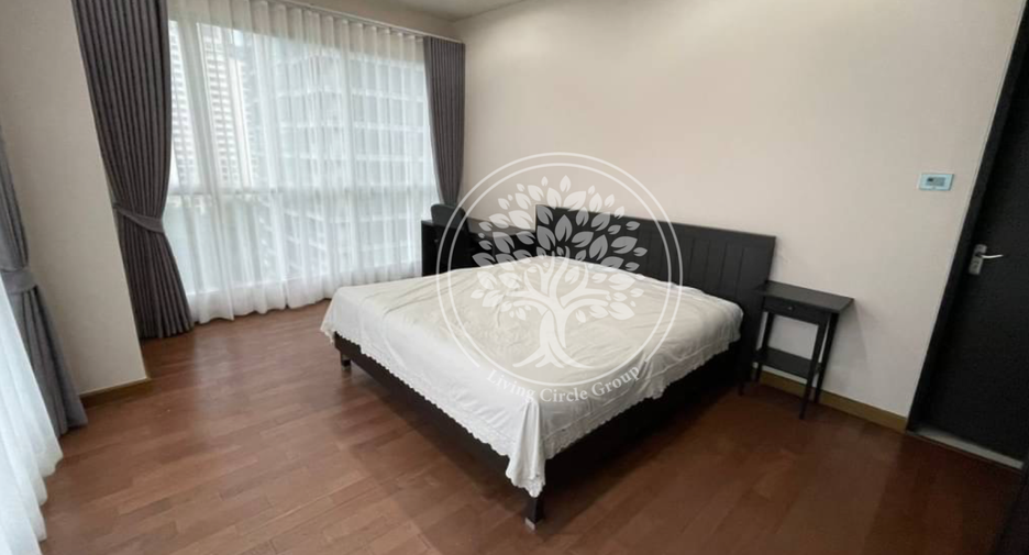 For rent and for sale 2 bedrooms condo in Pathum Wan, Bangkok