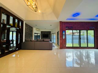 Haus zur Miete mit 3 Zimmer in Bang Lamung, Chonburi