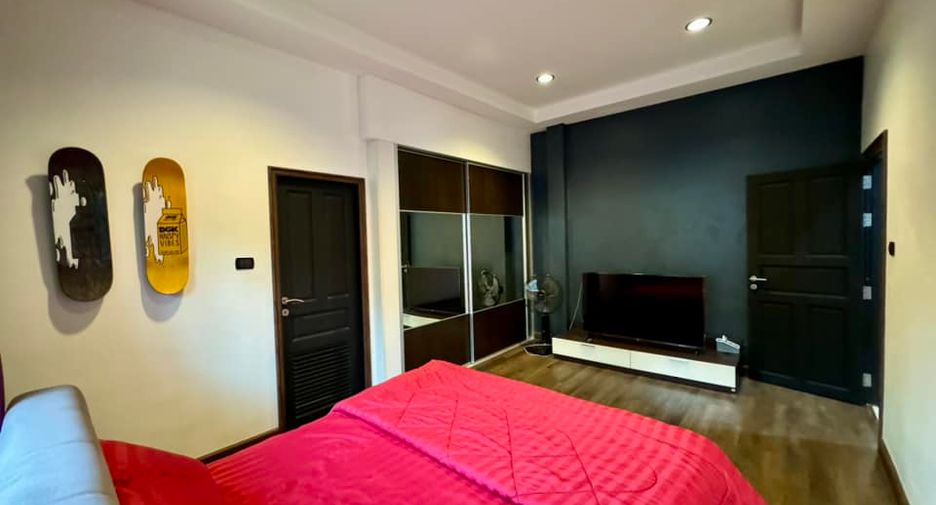 À louer 3 chambres maison à Bang Lamung, Chonburi