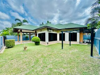 Haus zur Miete mit 3 Zimmer in Bang Lamung, Chonburi