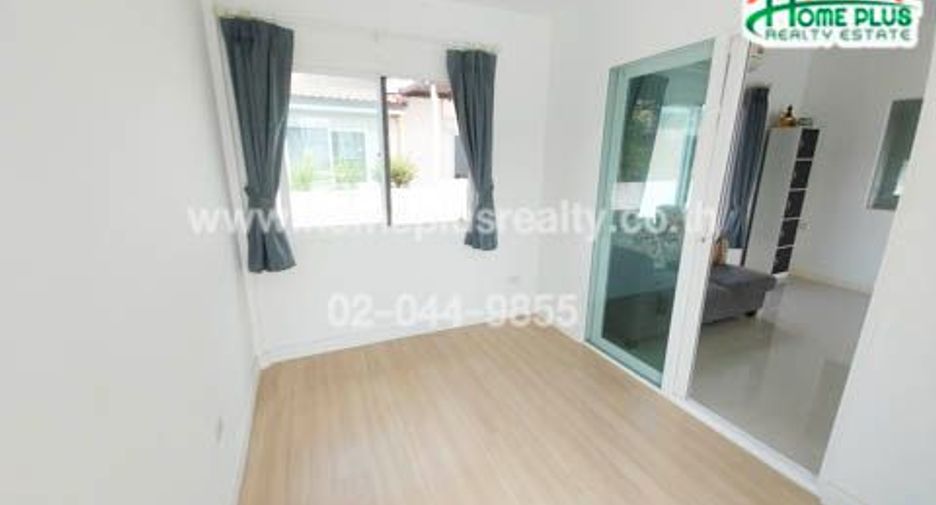 À vendre 3 chambres maison à Bang Khun Thian, Bangkok