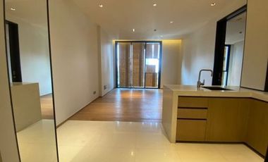 For sale 1 bed condo in Khlong Toei, Bangkok