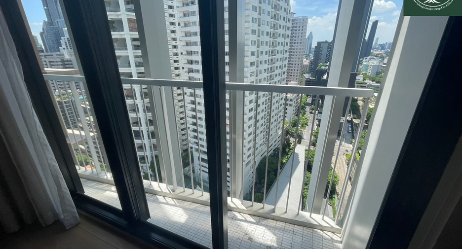 Condo en alquiler de 3 habitaciones en Khlong Toei, Bangkok