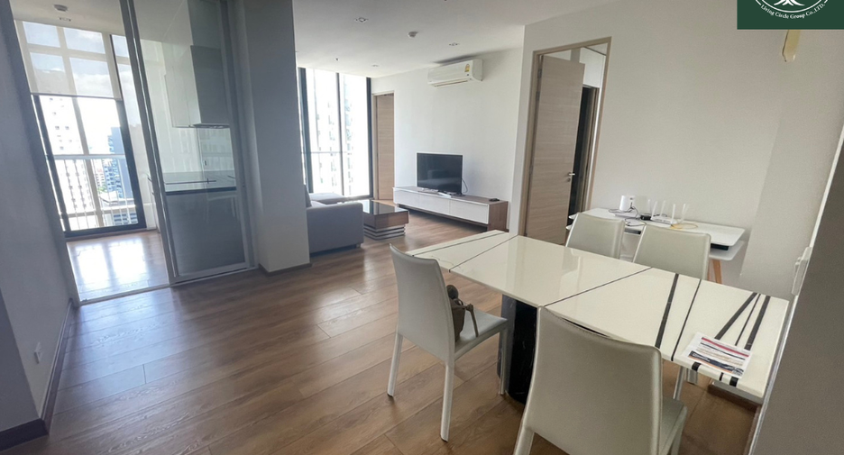 Condo en alquiler de 3 habitaciones en Khlong Toei, Bangkok