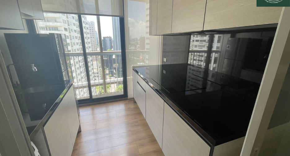 Condo en alquiler de 3 habitaciones en Khlong Toei, Bangkok