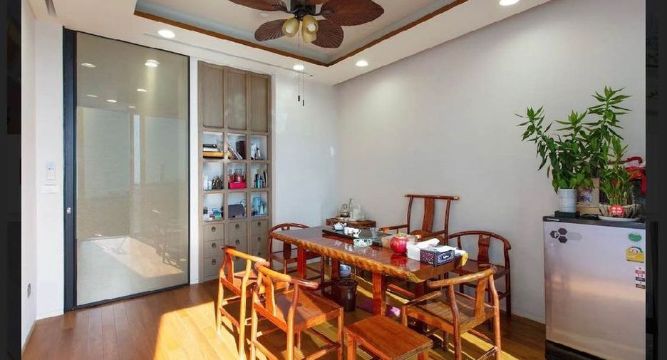 For rent 4 bed condo in Khlong San, Bangkok