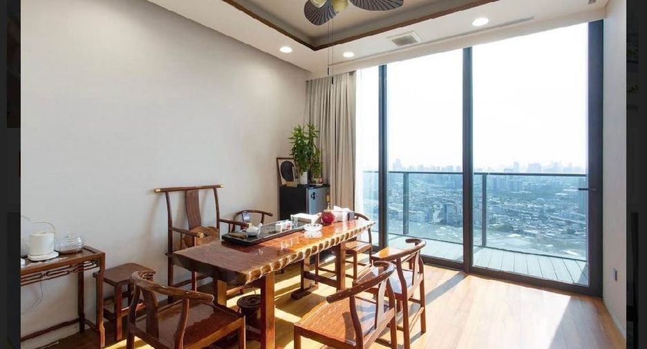 For rent 4 bed condo in Khlong San, Bangkok