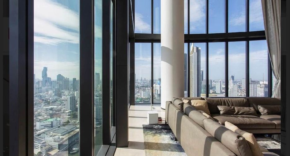For rent 4 bed condo in Khlong San, Bangkok