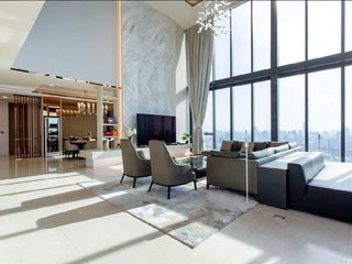 For rent 4 bedrooms condo in Khlong San, Bangkok