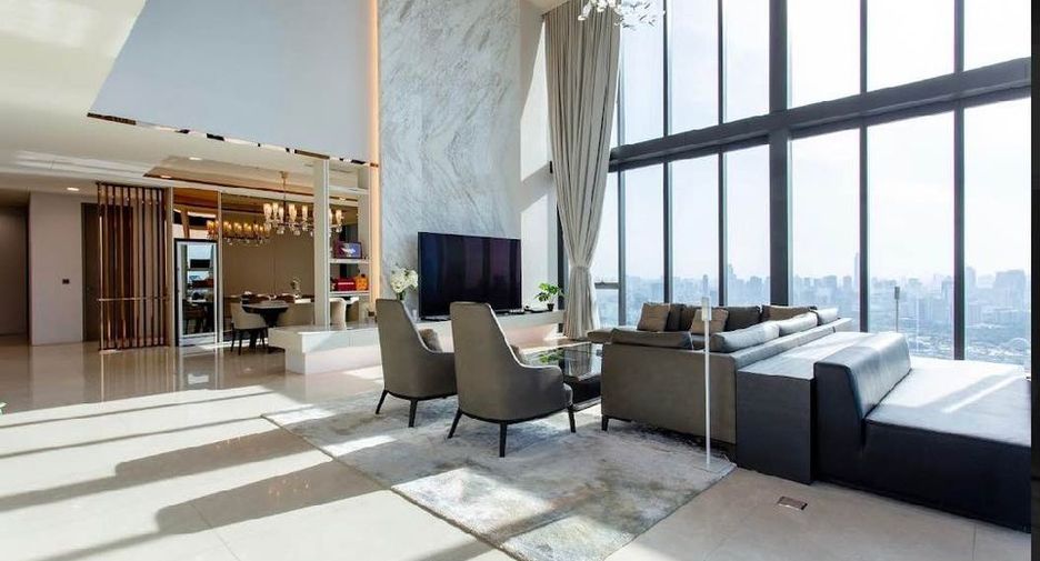 For rent 4 bed condo in Khlong San, Bangkok