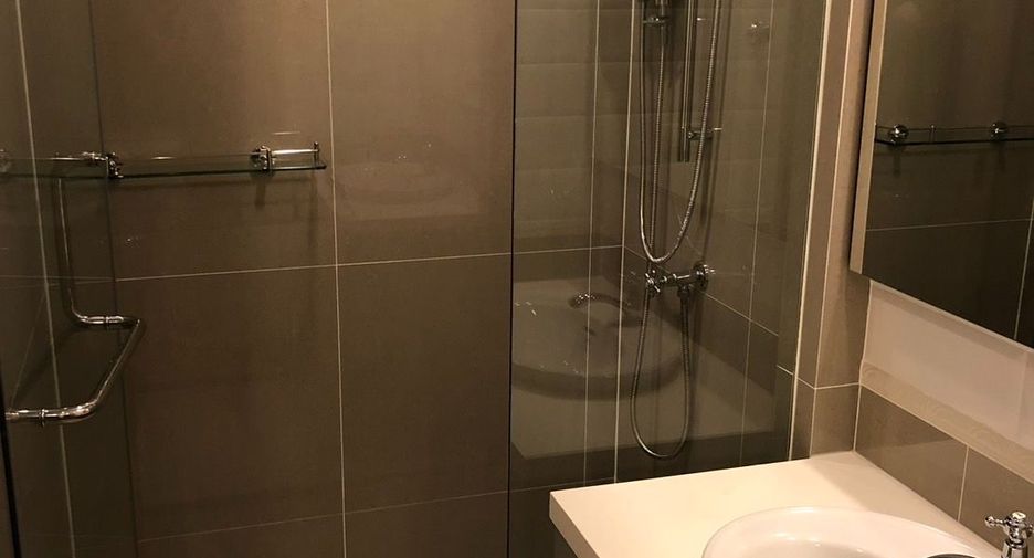 For rent 1 bed condo in Phaya Thai, Bangkok