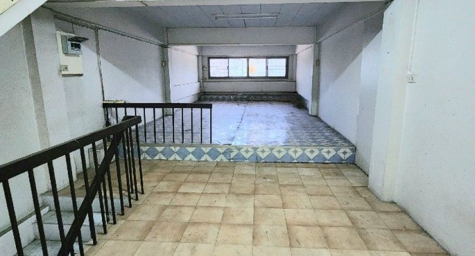 For rent and for sale 2 bed retail Space in Ban Pong, Ratchaburi
