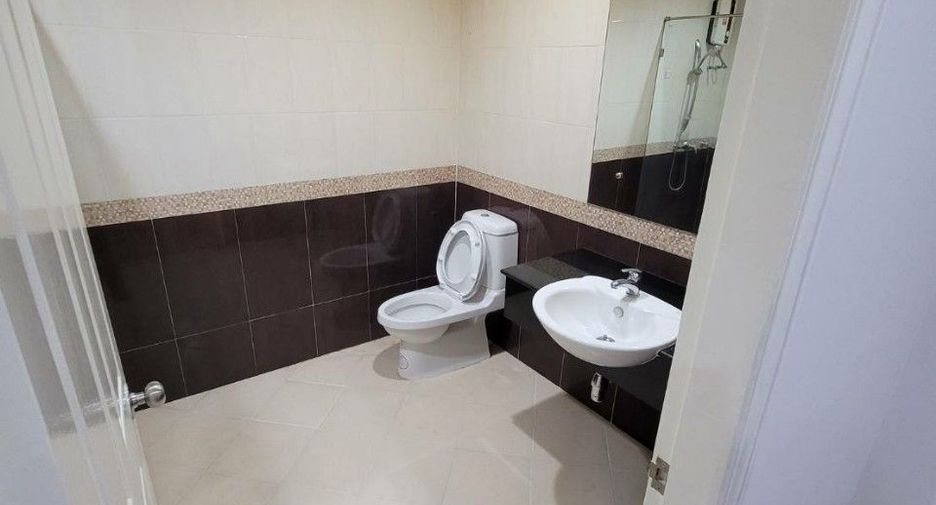 Casa adosada en venta de 3 habitaciones en Chatuchak, Bangkok