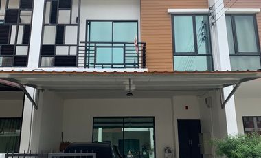 Reihenhaus zum Kauf mit 3 Zimmer in Prawet, Bangkok
