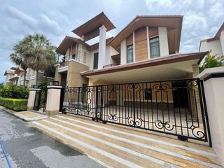 ให้เช่า 4 ห้องนอน บ้านเดี่ยว ใน วัฒนา, กรุงเทพฯ