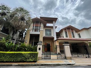ให้เช่า 4 ห้องนอน บ้านเดี่ยว ใน วัฒนา, กรุงเทพฯ