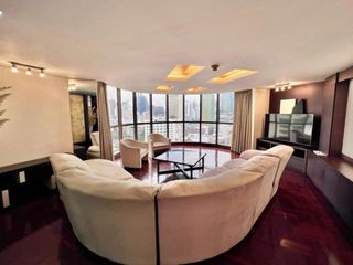 Condo en alquiler de 4 habitaciones en Khlong Toei, Bangkok