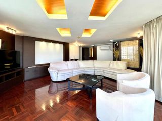 Condo en alquiler de 4 habitaciones en Khlong Toei, Bangkok
