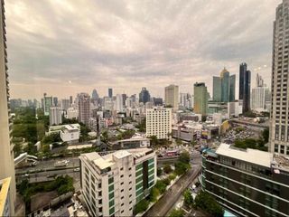 Condo en alquiler de 4 habitaciones en Khlong Toei, Bangkok