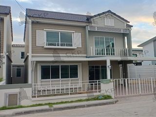For sale 4 Beds townhouse in Lam Luk Ka, Pathum Thani