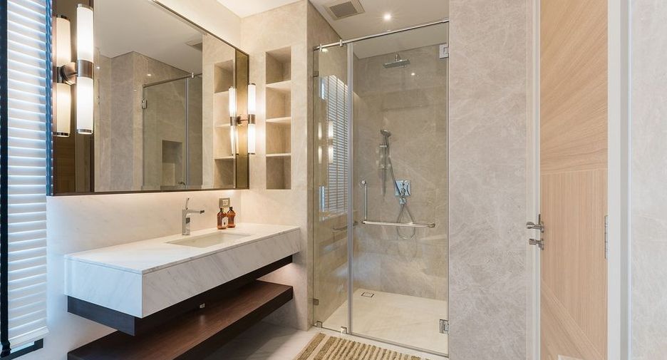 For rent 1 bed condo in Pathum Wan, Bangkok