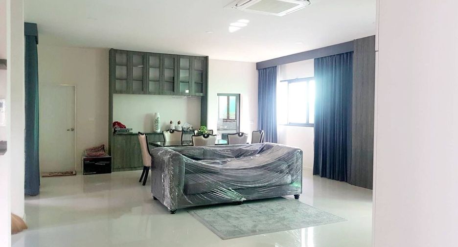For rent 5 bedrooms house in Bang Phli, Samut Prakan