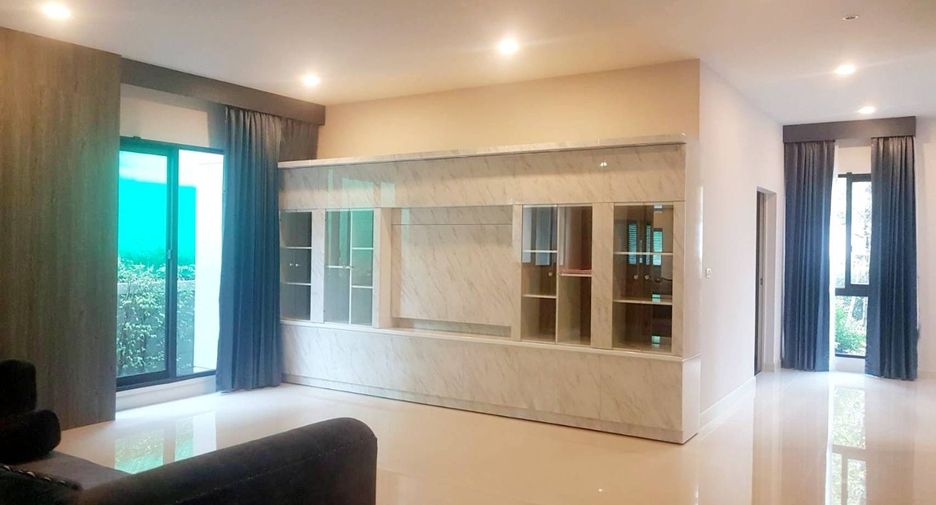 For rent 5 bedrooms house in Bang Phli, Samut Prakan