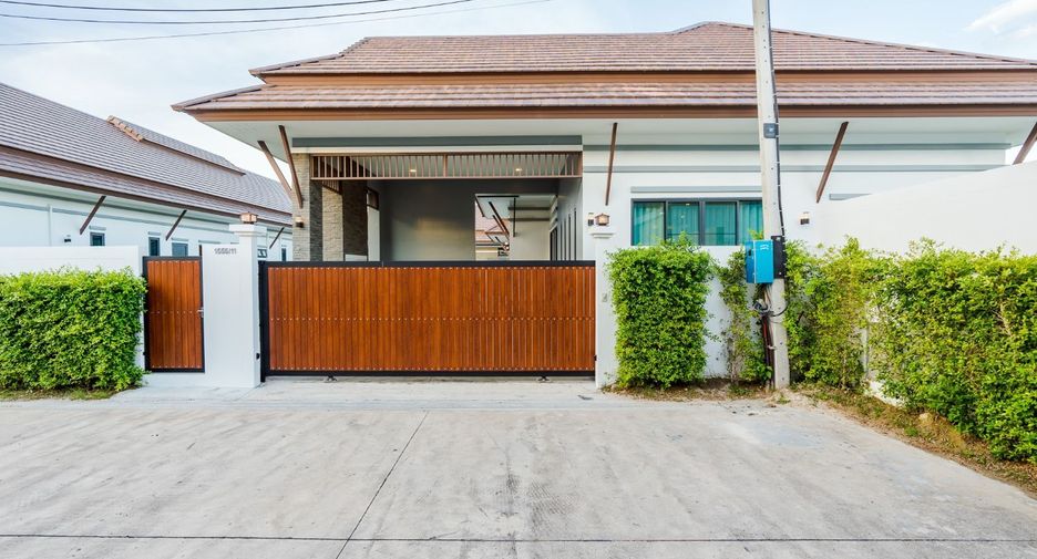 For sale 3 bedrooms villa in Cha Am, Phetchaburi