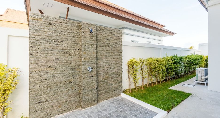 For sale 3 bedrooms villa in Cha Am, Phetchaburi