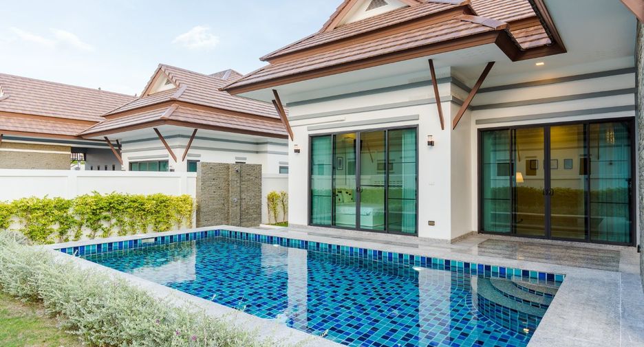 For sale 3 bedrooms villa in Cha Am, Phetchaburi