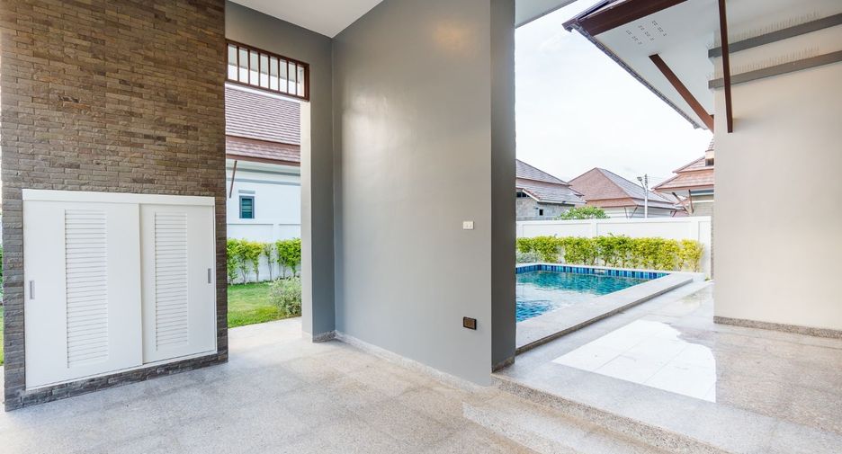 For sale 3 bedrooms villa in Cha Am, Phetchaburi