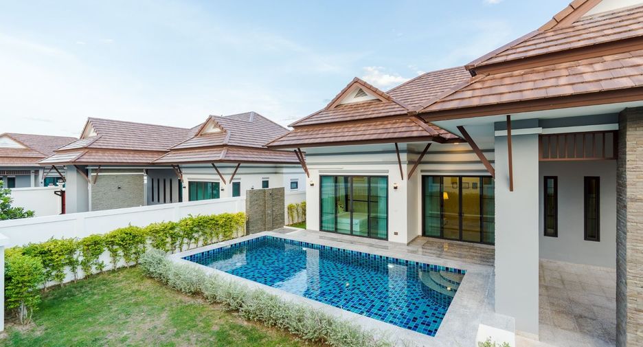 For sale 3 bedrooms villa in Cha Am, Phetchaburi