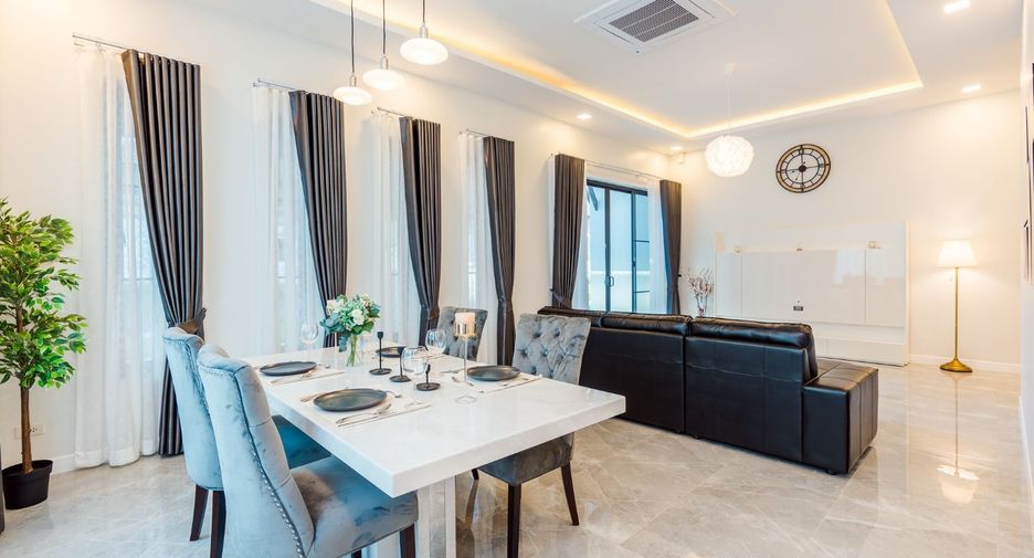 For sale 3 bedrooms villa in Cha Am, Phetchaburi