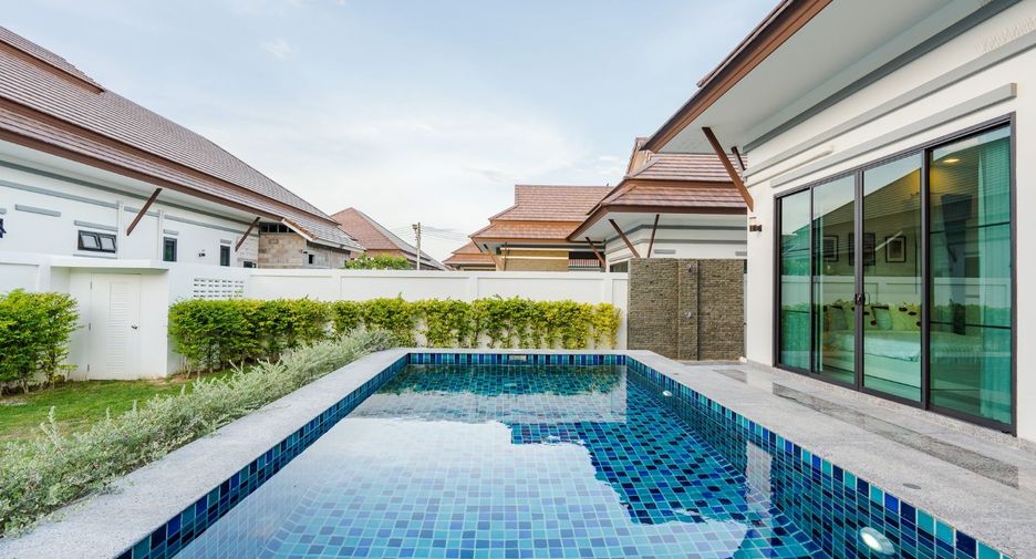 For sale 3 bedrooms villa in Cha Am, Phetchaburi