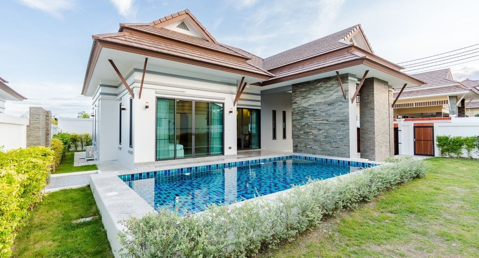 For sale 3 bedrooms villa in Cha Am, Phetchaburi