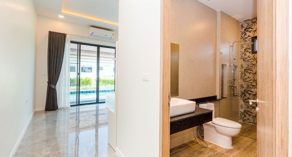 For sale 3 bedrooms villa in Cha Am, Phetchaburi