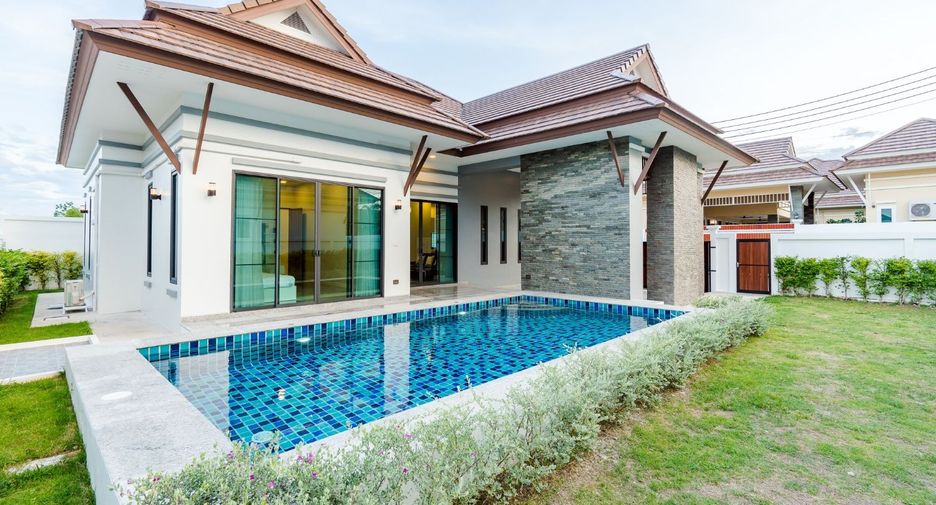 For sale 3 bedrooms villa in Cha Am, Phetchaburi