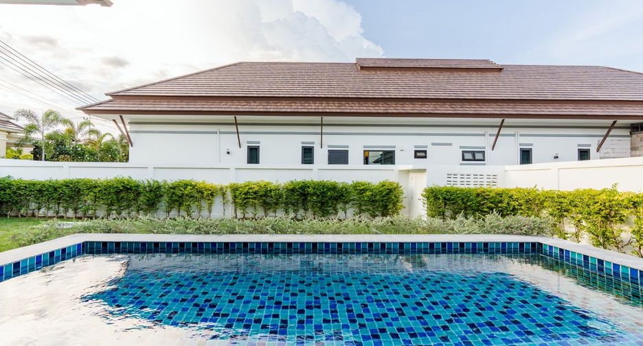 For sale 3 bedrooms villa in Cha Am, Phetchaburi