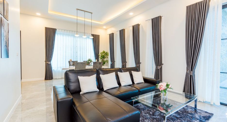 For sale 3 bedrooms villa in Cha Am, Phetchaburi