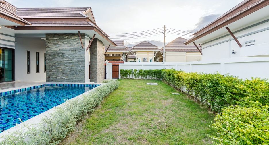 For sale 3 bedrooms villa in Cha Am, Phetchaburi