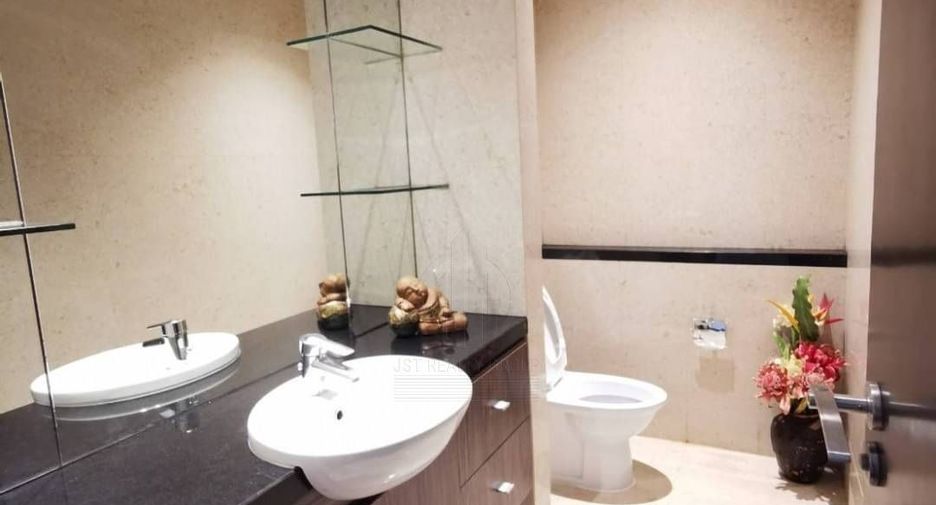 For rent 5 bedrooms condo in Pathum Wan, Bangkok