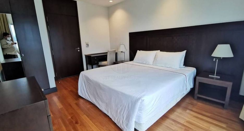 For rent 5 bedrooms condo in Pathum Wan, Bangkok