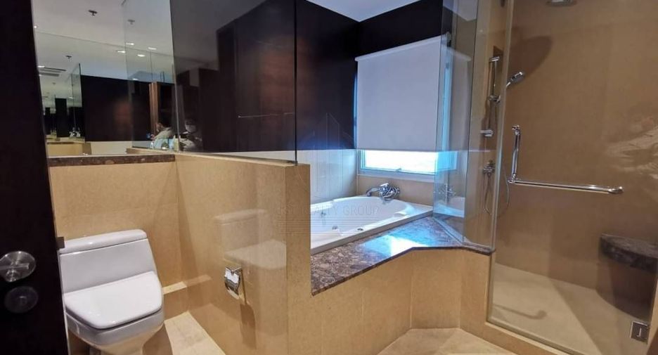 For rent 5 bedrooms condo in Pathum Wan, Bangkok