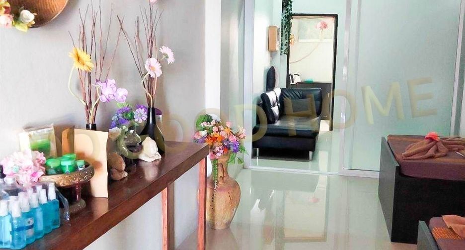 For sale 2 bedrooms townhouse in Khlong Lan, Kamphaeng Phet