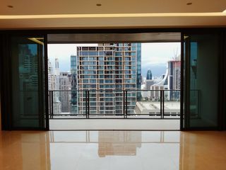 For sale 3 bedrooms condo in Pathum Wan, Bangkok