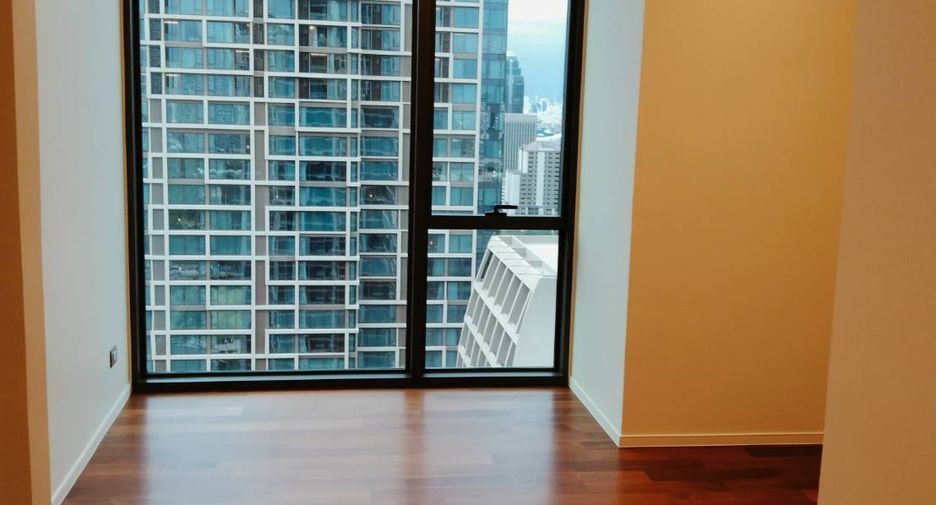 Condo en venta de 3 habitaciones en Pathum Wan, Bangkok