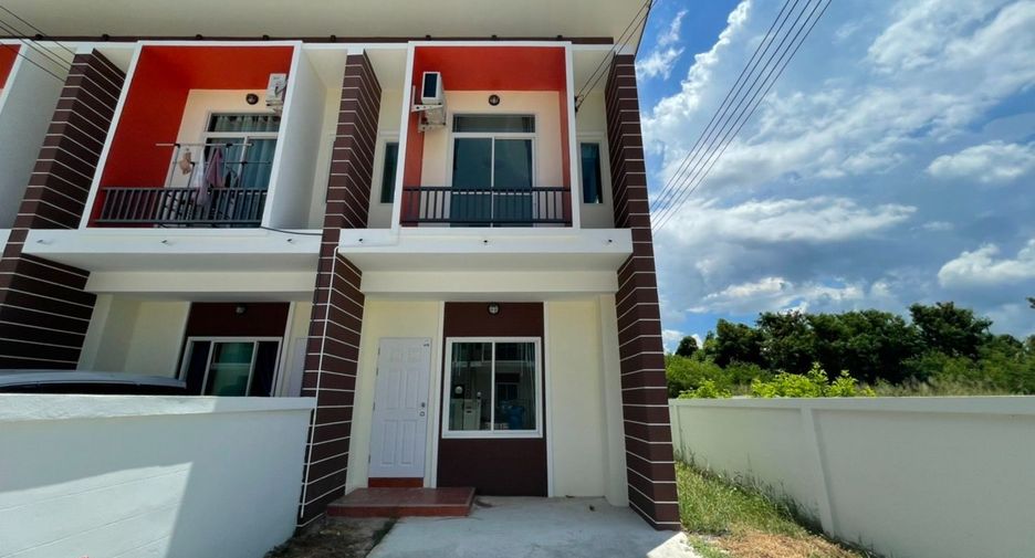 For rent 2 Beds townhouse in Ban Chang, Rayong