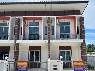For rent 2 bed townhouse in Ban Chang, Rayong
