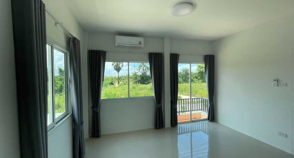 For rent 2 Beds townhouse in Ban Chang, Rayong