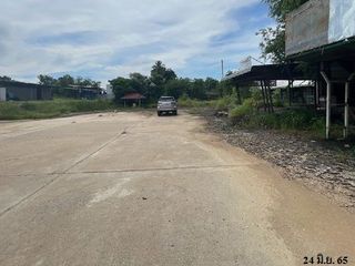 For sale land in Phayuha Khiri, Nakhon Sawan